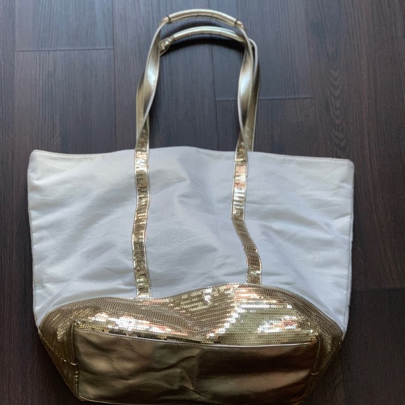 *SOLD* Victoria’s Secret sequin tote - Picture 5 of 5